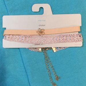 🌸 Choker 2 Piece Set ~ NWT~